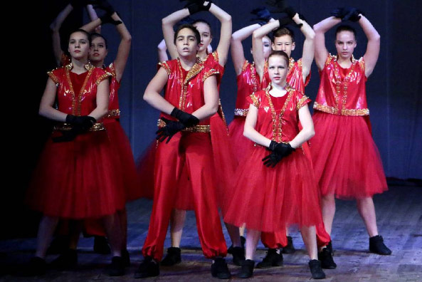 Детская танцевальная студия Красная звезда в Одинцово. Старшая группа на конкурсе Серебряный олень